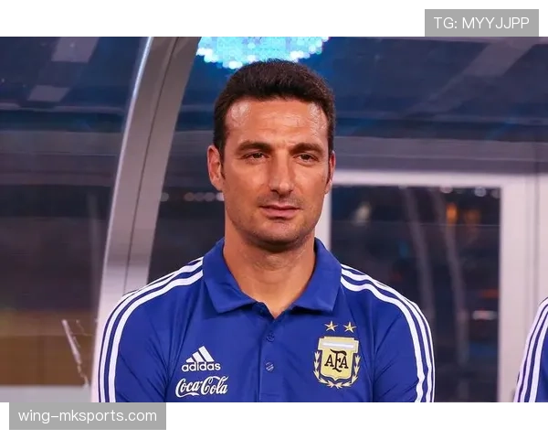 斯卡洛尼创新防守体系助阿根廷关键取胜，球队状态显著回暖引关注