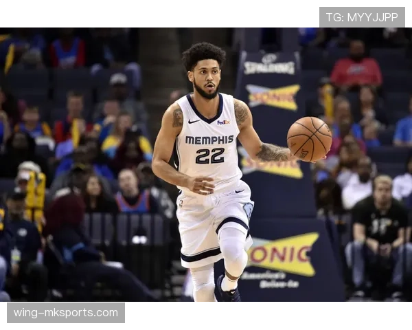 拉莫斯训练完直接去奢侈品店扫货，这体力分配得真行