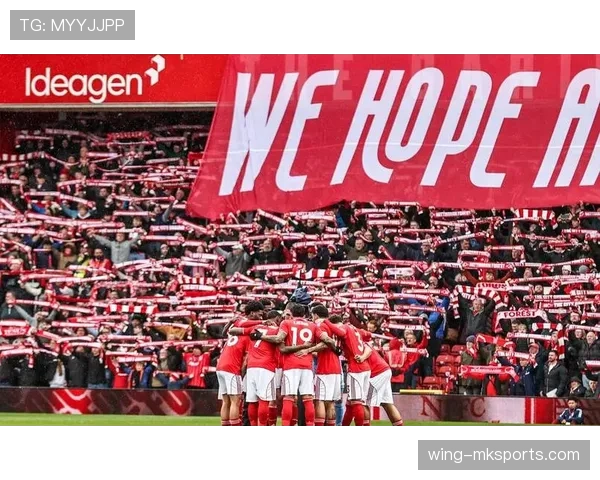 曼联战术体系稳定性不足，对球队整体表现与赛季走势形成制约